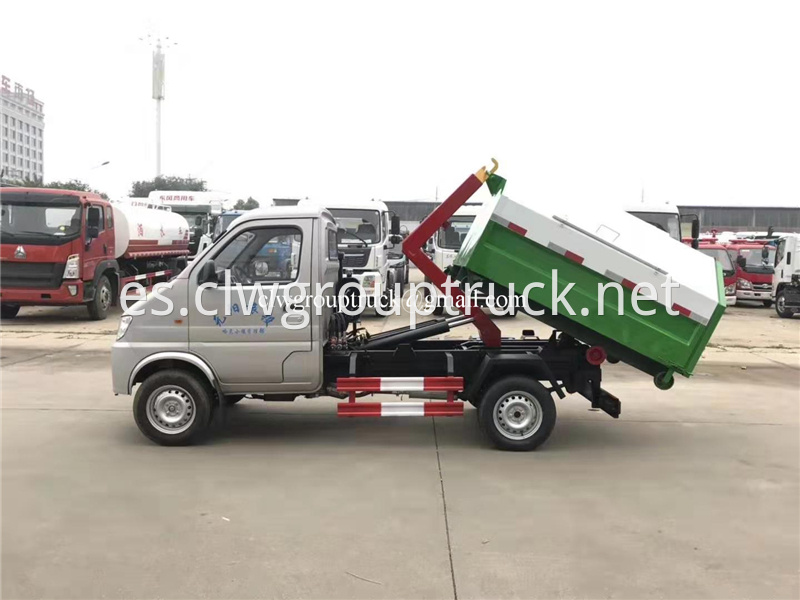 Hook Arm Garbage Truck 7